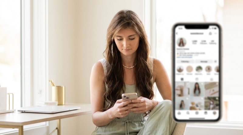 Franzi schaut ehrlich auf ein Instagram-Profil